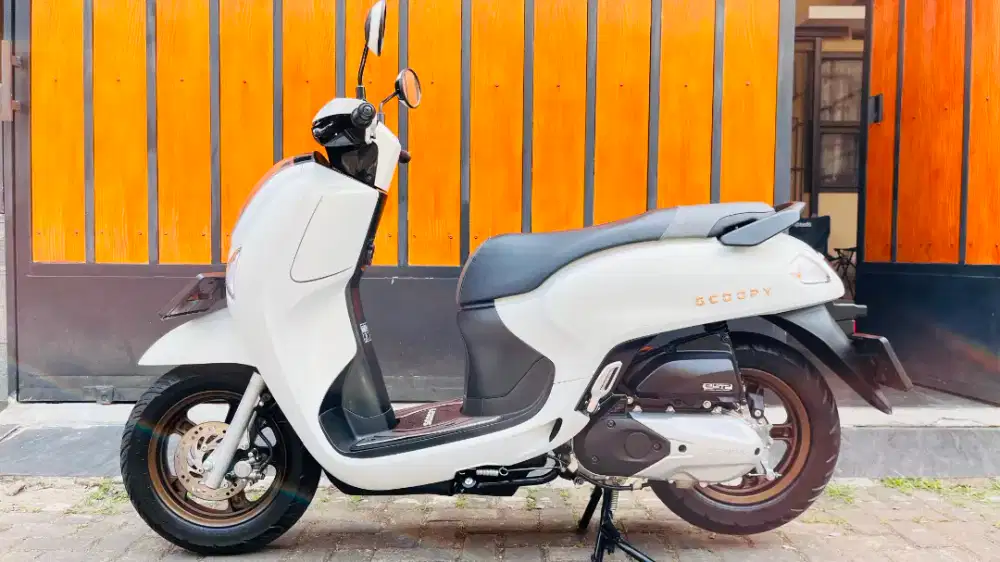 Honda Scoopy Prestige 2025 Keyless Putih Doff Seperti Baru KM 4rb