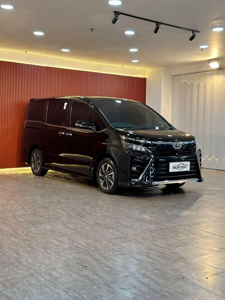 Toyota Voxy 2.0 50th Anniv CVT 2021 Odo 46 Ribu Record Antik Garansi
