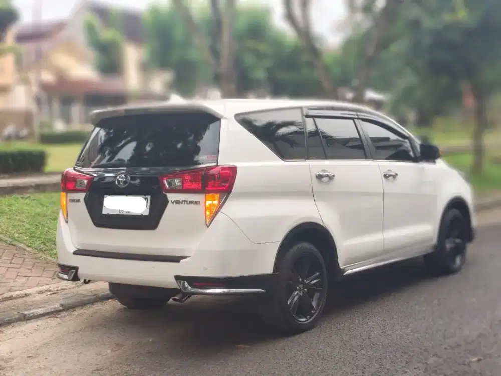 Toyota Innova Venturer 2018 Diesel