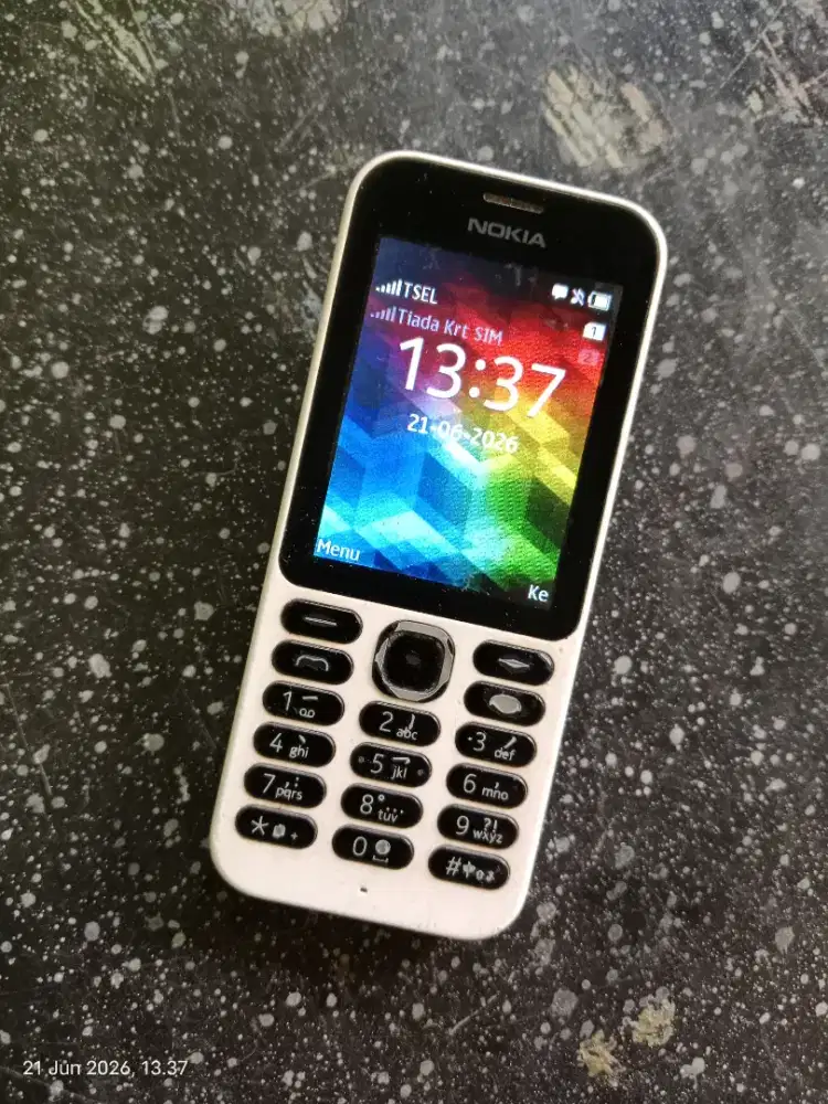 Nokia 215 Putih