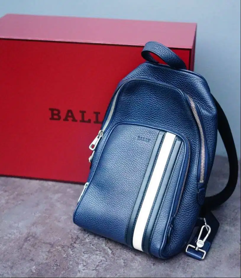 Preloved Luxury Deal - Bally Mythos Sling Bag (Black)