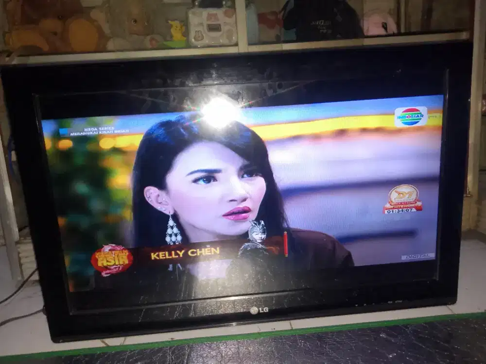 TV LG 32 INCH NORMAL TINGGAL PAKAI