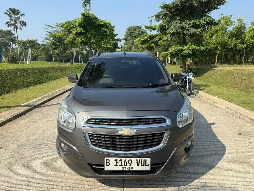 Chevrolet Spin LTZ MT 2013 Bensin