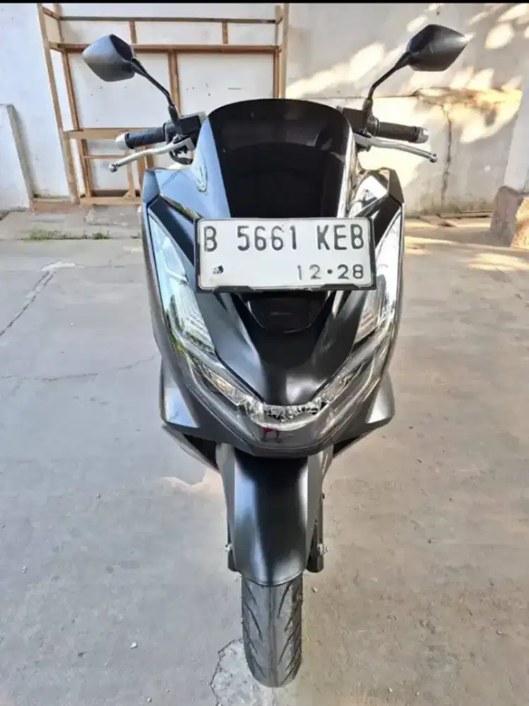 Honda PCX ABS 2023 hitam gress
