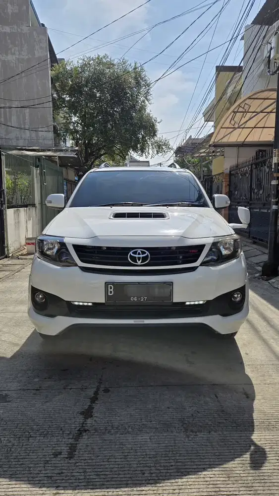 Toyota Fortuner VNT TRD 2014 AT (ada barcode solar)