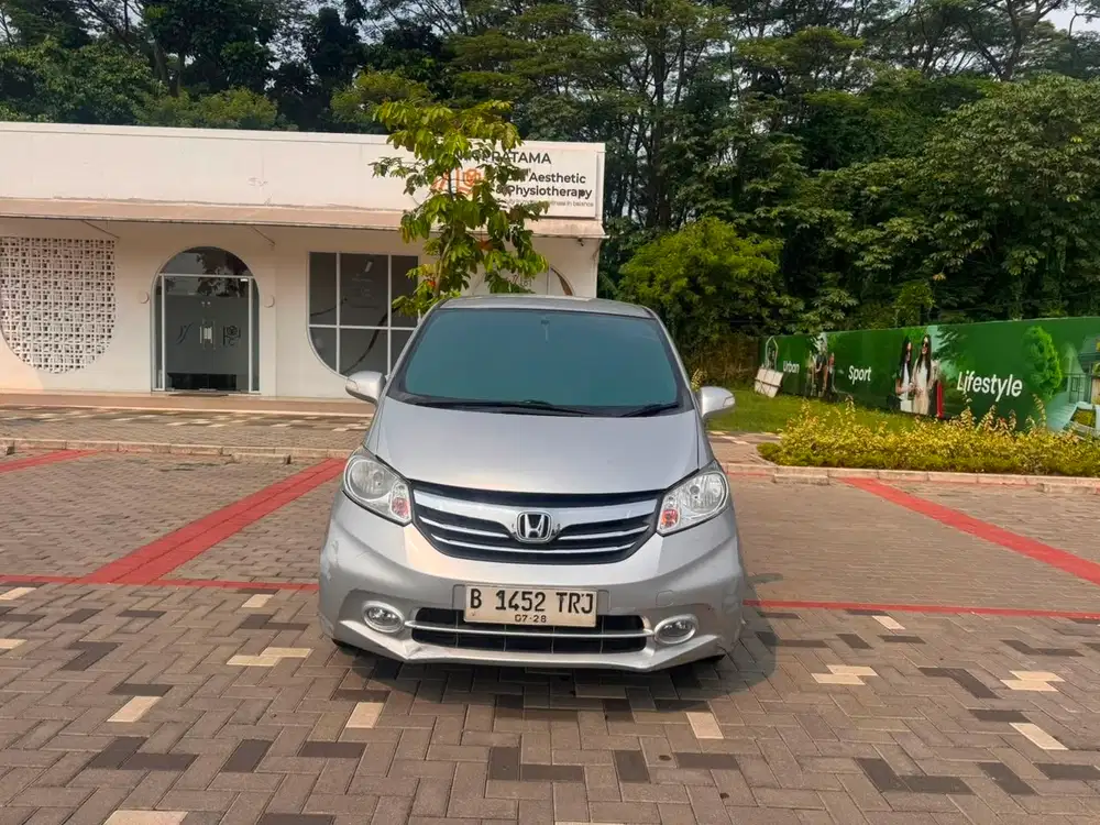 Honda Freed PSD/E AT 2013 Bensin