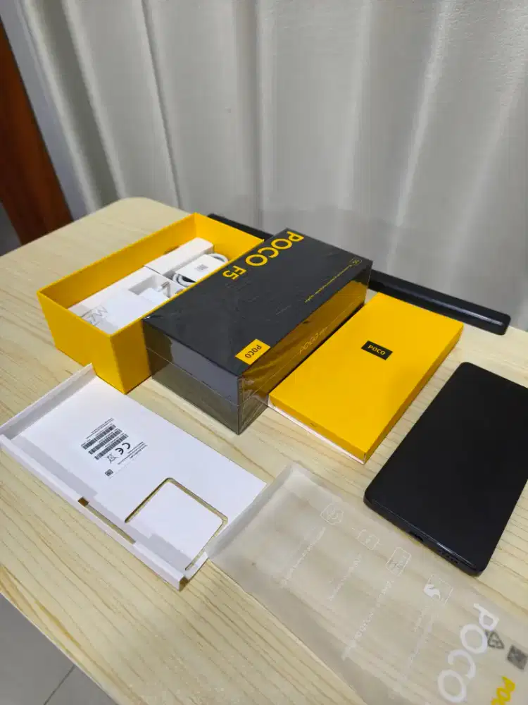 Xiaomi POCO F5 5G 12/256 BLACK MINT CONDITION