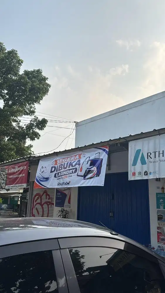 Dicari admin sekaligus cuci sepatu dan tas