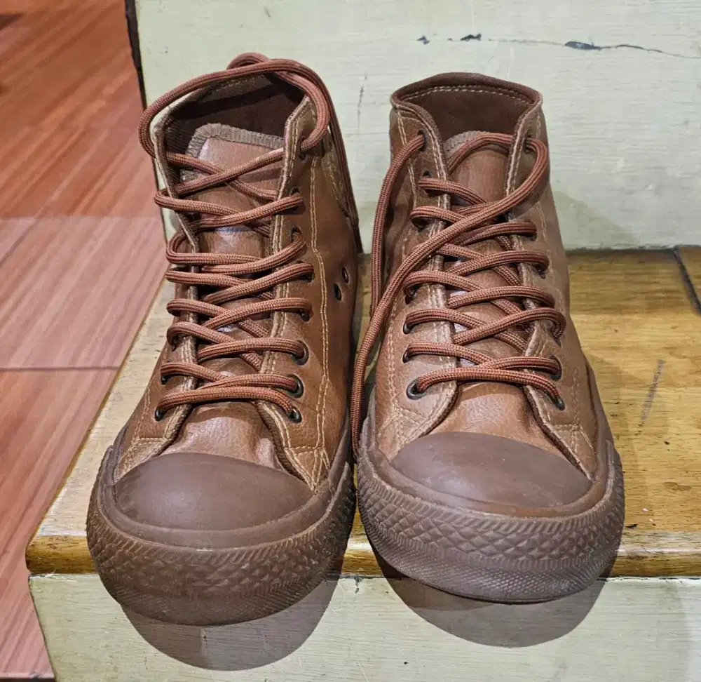 Super Rare Like New Sepatu Converse Kulit Coklat 42-43 Original Mewah
