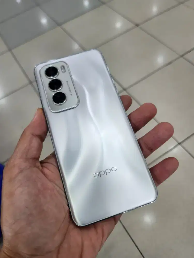 Oppo reno 12 5G 12/256 istimewa 98%