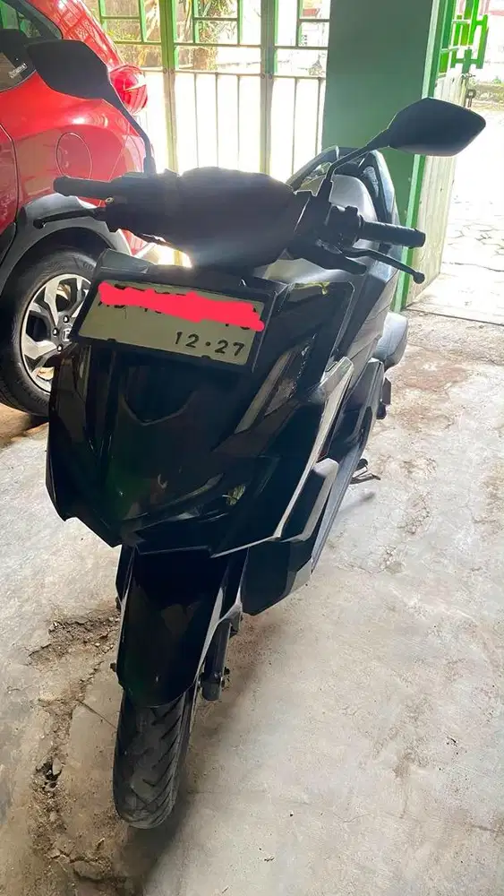 Vario hitam CC 160 2022