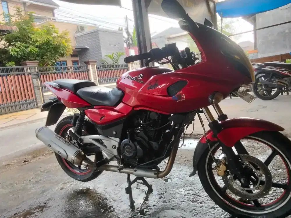 Pulsar 220 kondisi mntap