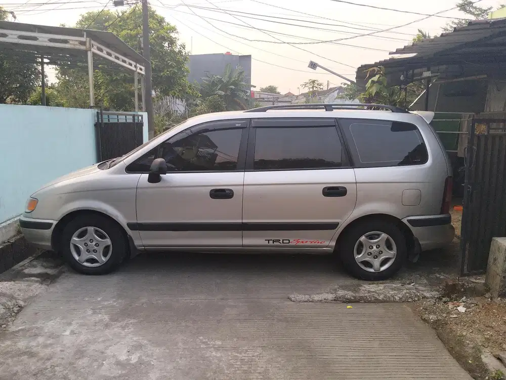Hyundai Trajet 2004 Bensin