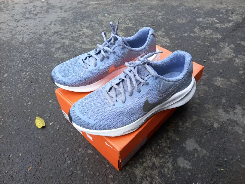 Sepatu running nike revolution 7 ori size 44