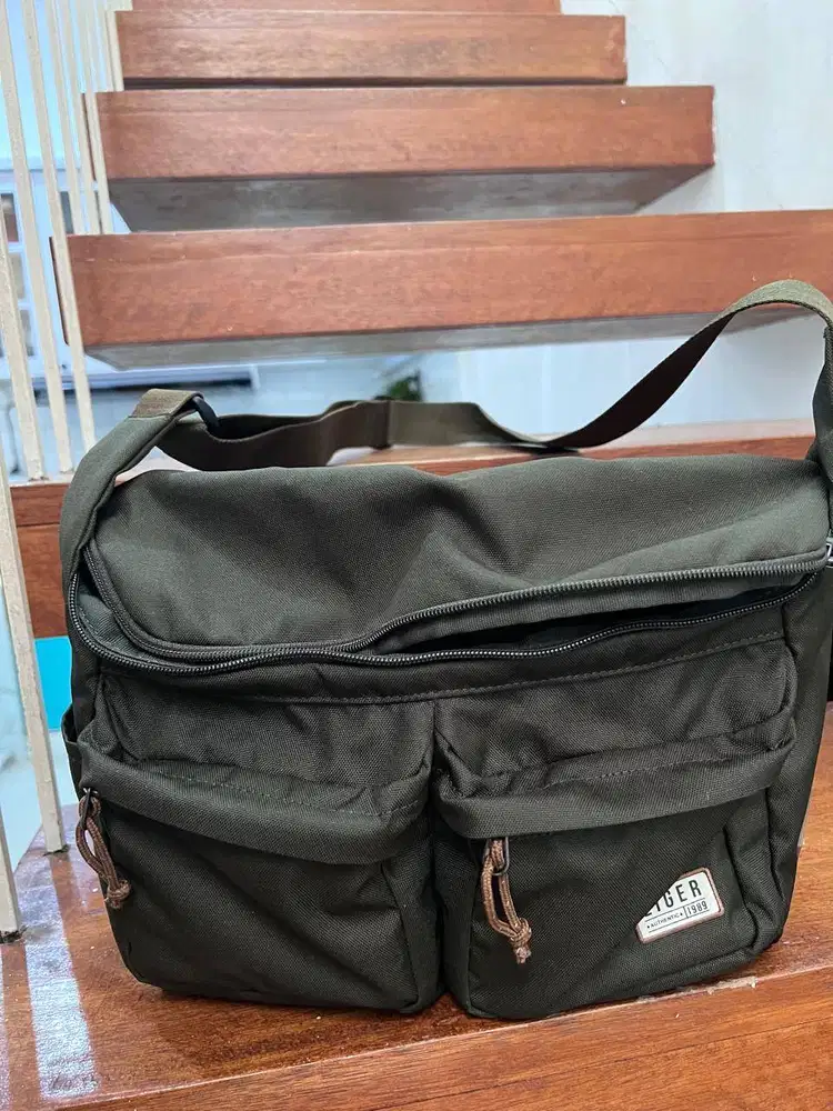 Tas Selempang EIGER -
