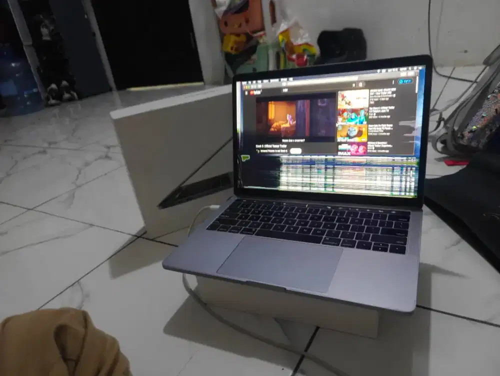 Part A2159 macbook pro 13 inch 2019 dus book ada