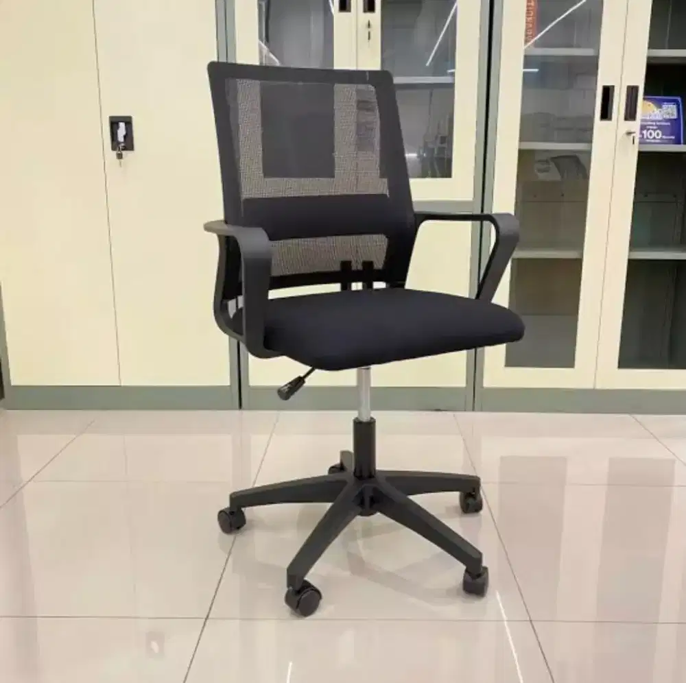 Kursi kantor selma