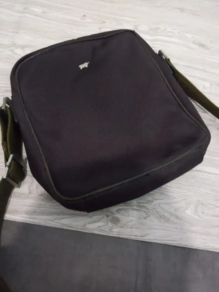 Tas Selempang Braun Bu*fel Vintage