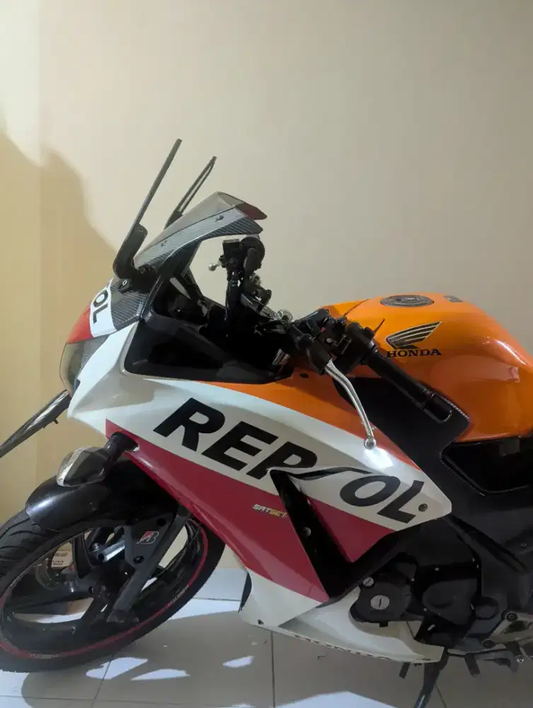 Honda CBR 150R Repsol Edition- Sporty, Langka, Siap Gas!!