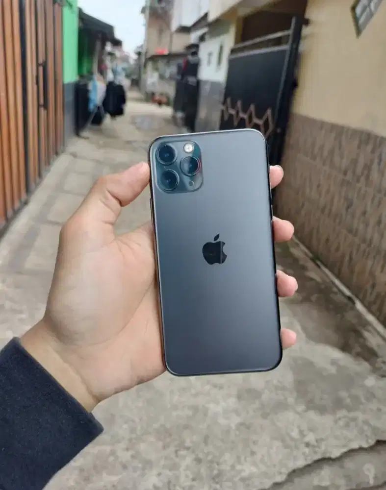 iPhone 11 pro 64gb inter