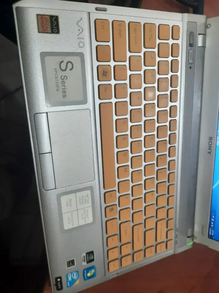 Laptop sony vaio Core i3 NVDIA tinggal pakai saja