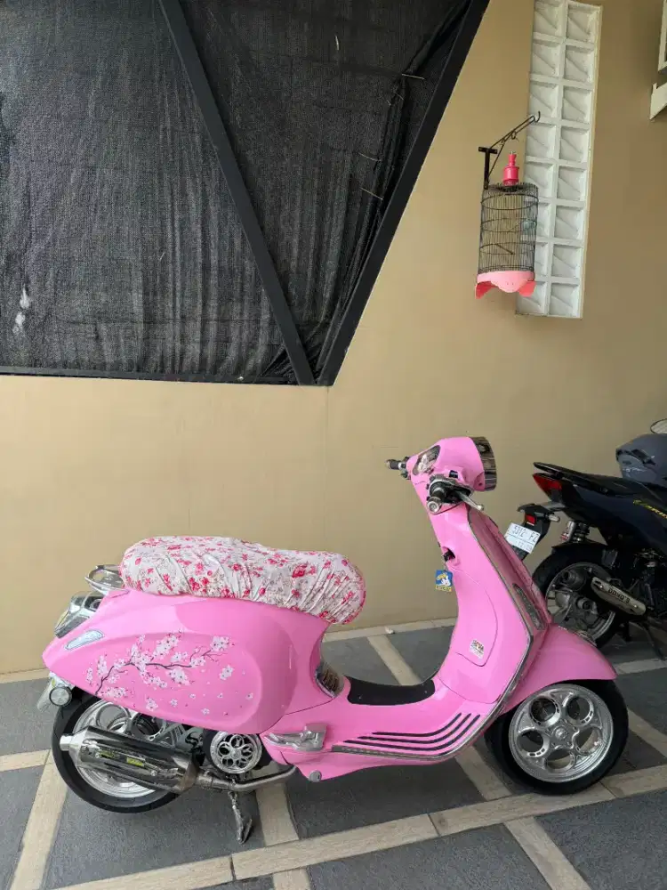 Juara Hedon New Vespa Primavera S ABS 2023 istimewa