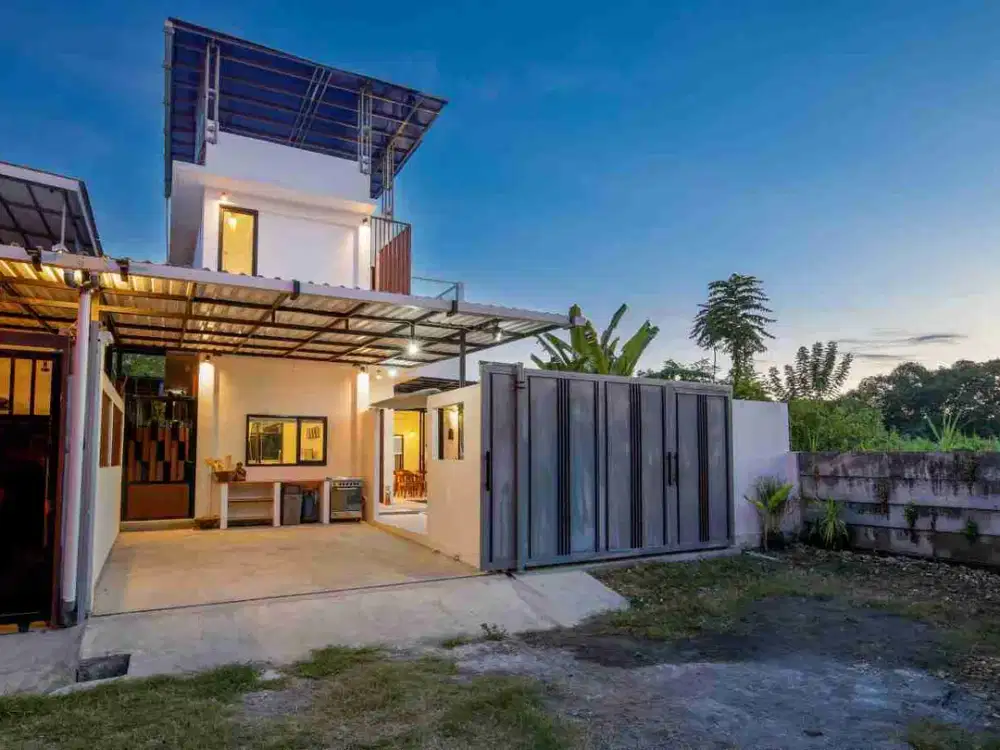 3 Bedrooms Villa With Rooftop In Jimbaran