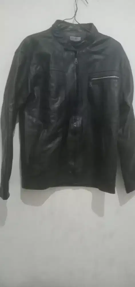 JAKET KULIT DOMBA SILAHKAN DIBELI.