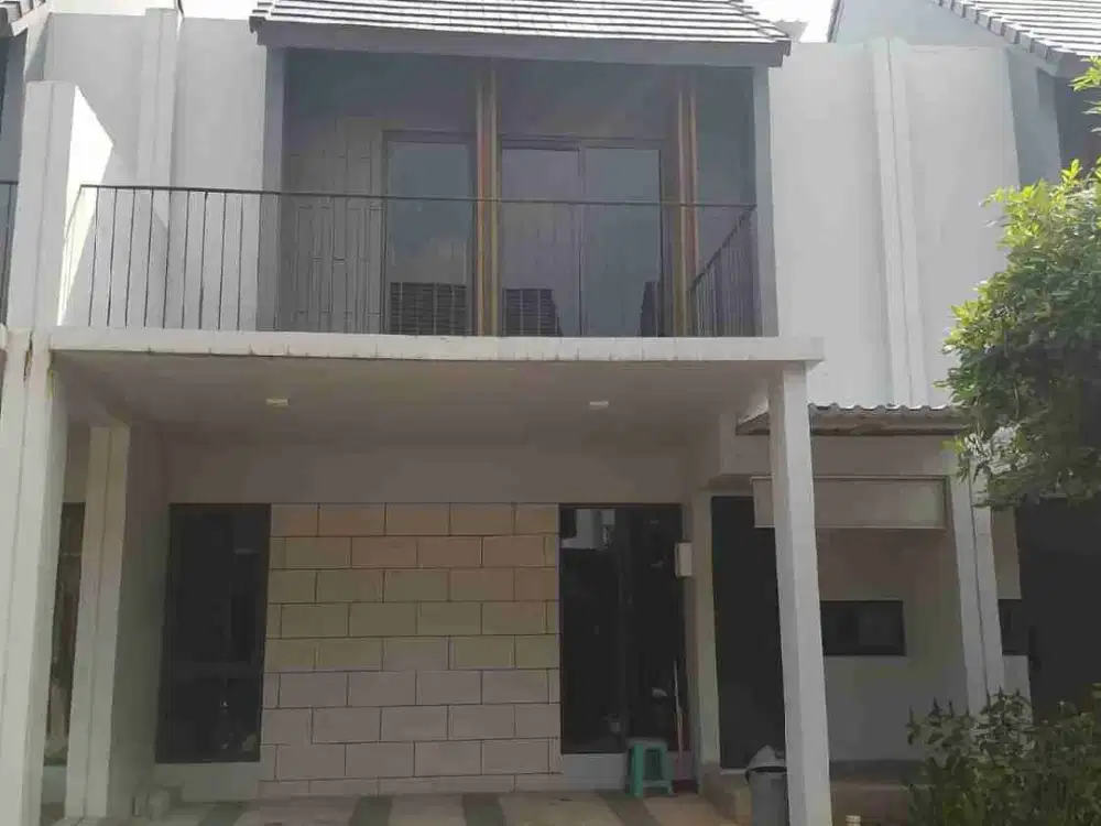 Di Jual Rumah 2 Lantai Attic Di Wisteria Cakung Jakarta Timur