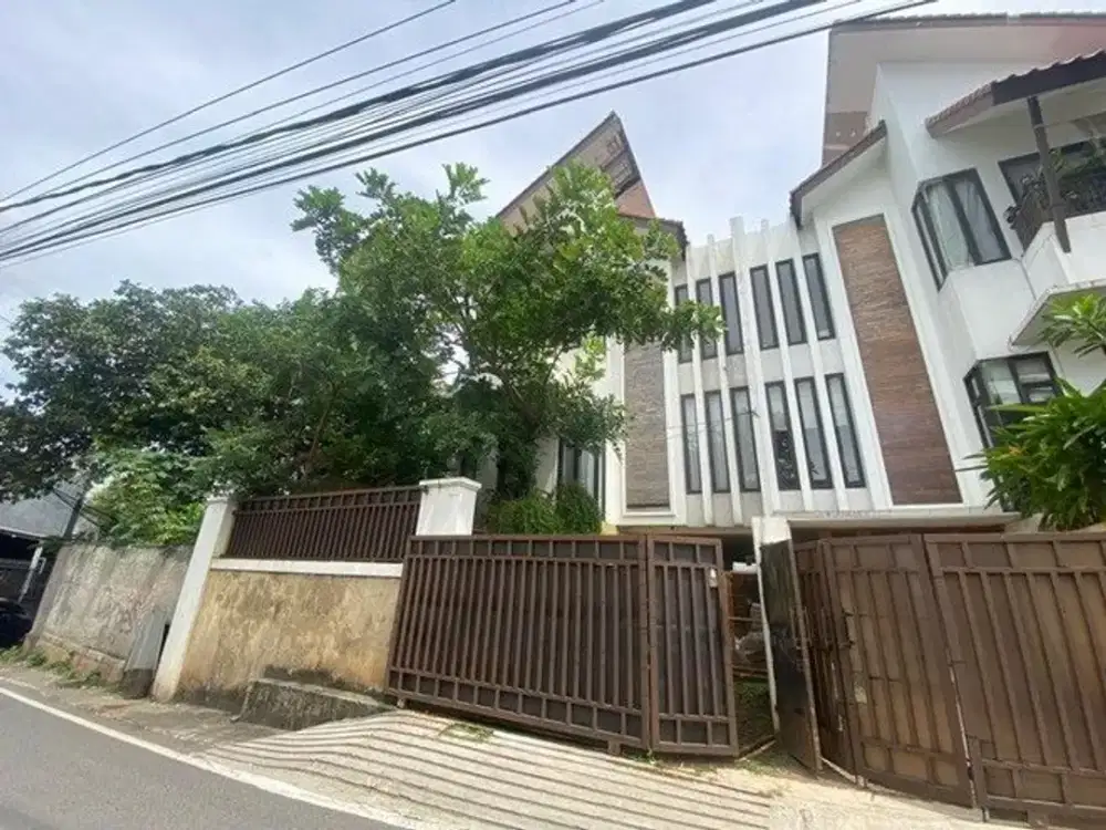 Rumah 3Lt di Syarfa Ciganjur Jagakarsa, Hanya 7 Menit Ke Tol Brigif