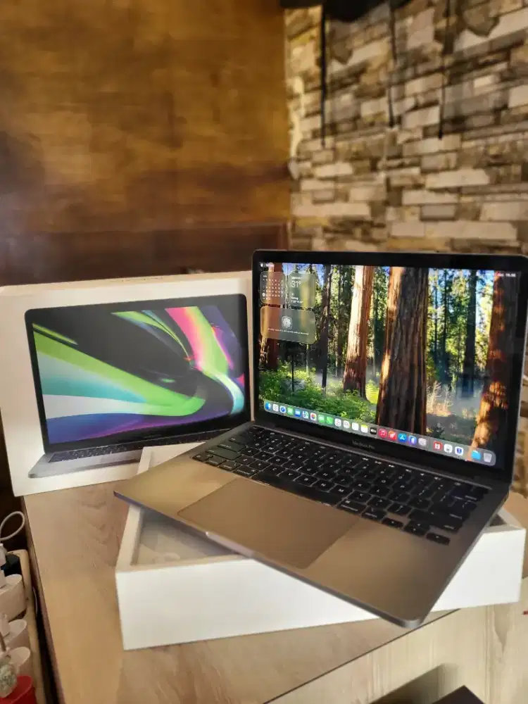 Macbook pro M1 8/512