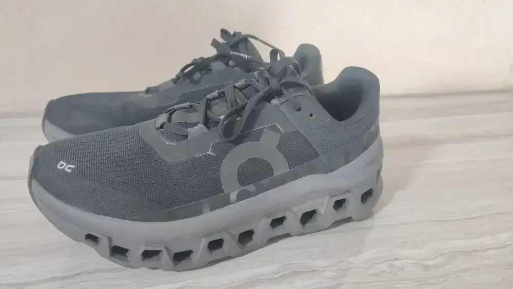 Jual Cepat (BU)  Sepatu On Cloud Running Original