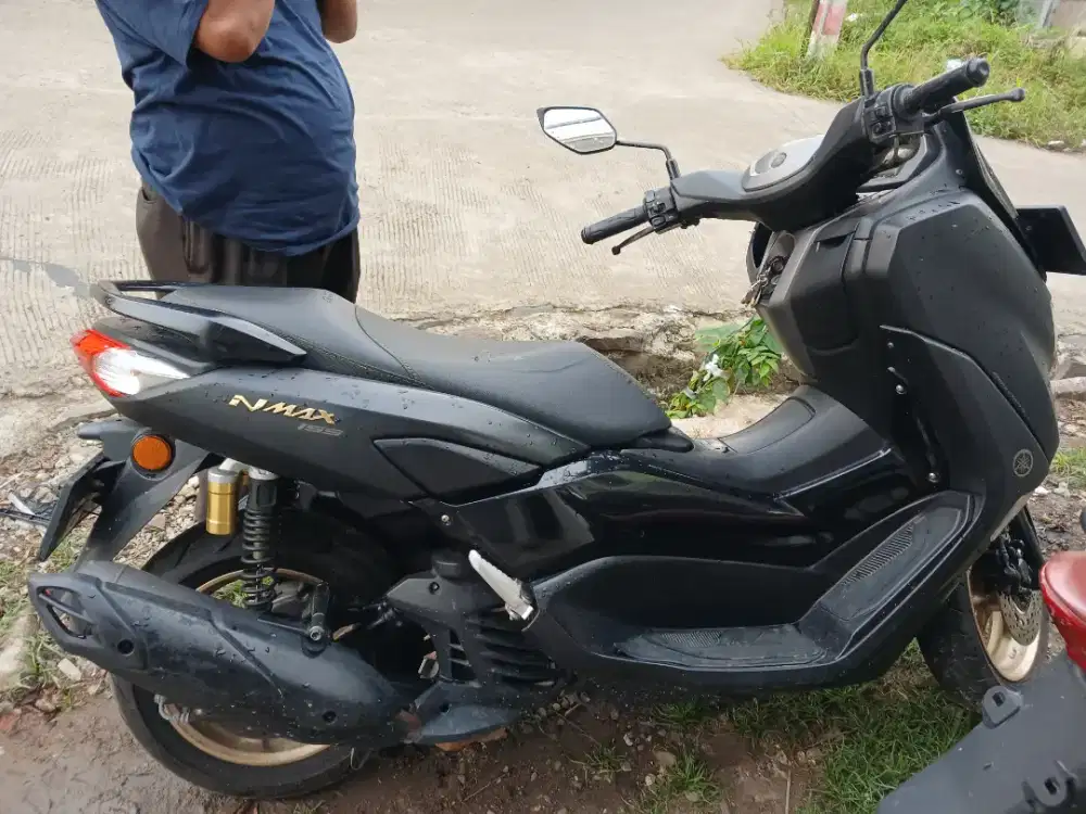 Nmax 155 hitam tahun 2020