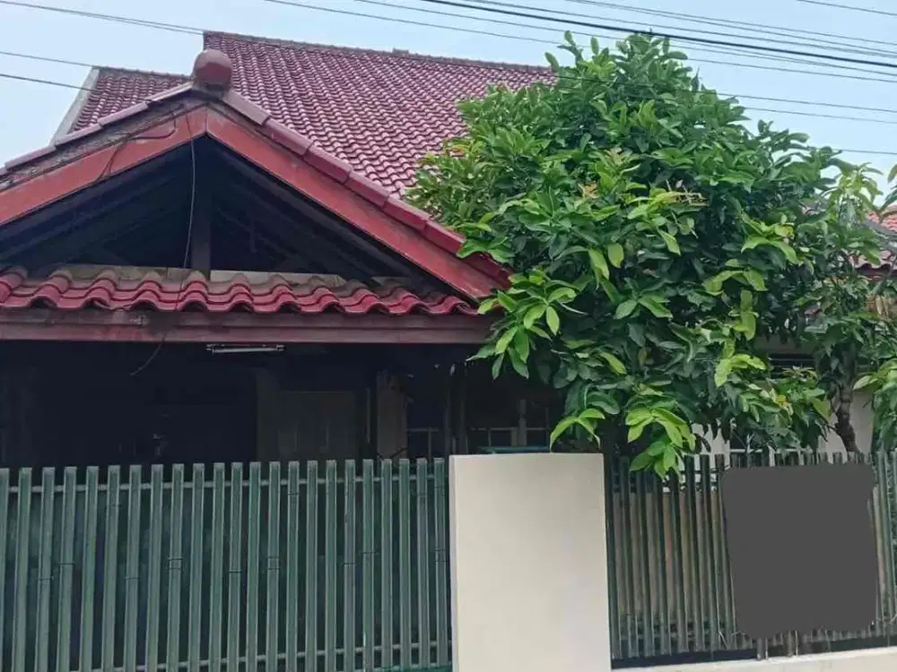 Rumah di komplek Taman Asri Ciledug, kota Tangerang.