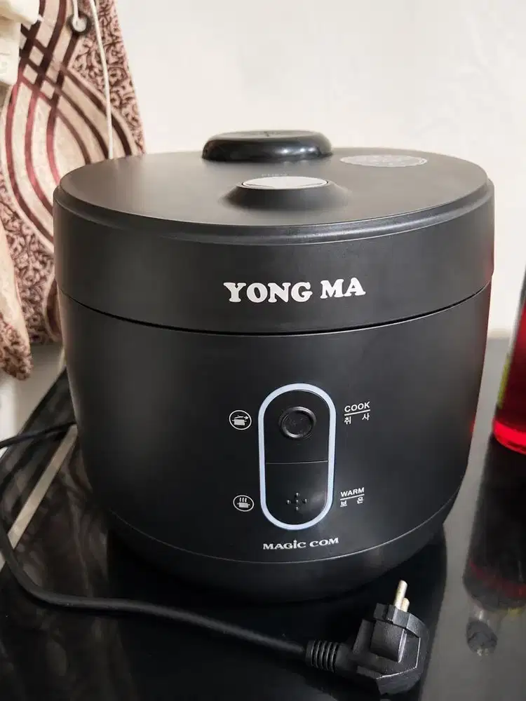 MAGIC COM YONG MA SMC 7083 – 1,8 Liter