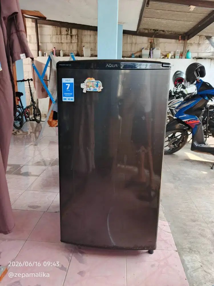 AQUA AQF-S4(S) Kulkas Freezer Asi Es Batu Berdiri 4 Rak AQF-S4 Normal