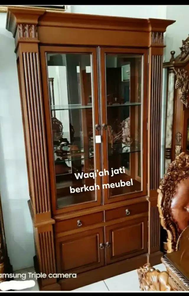 Lemari minimalis modern pintu 2 kaca,, kayu jati tua
