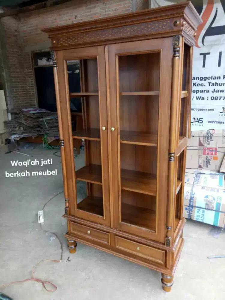 Lemari buku minimalis pintu 2,kaca kayu jati tua