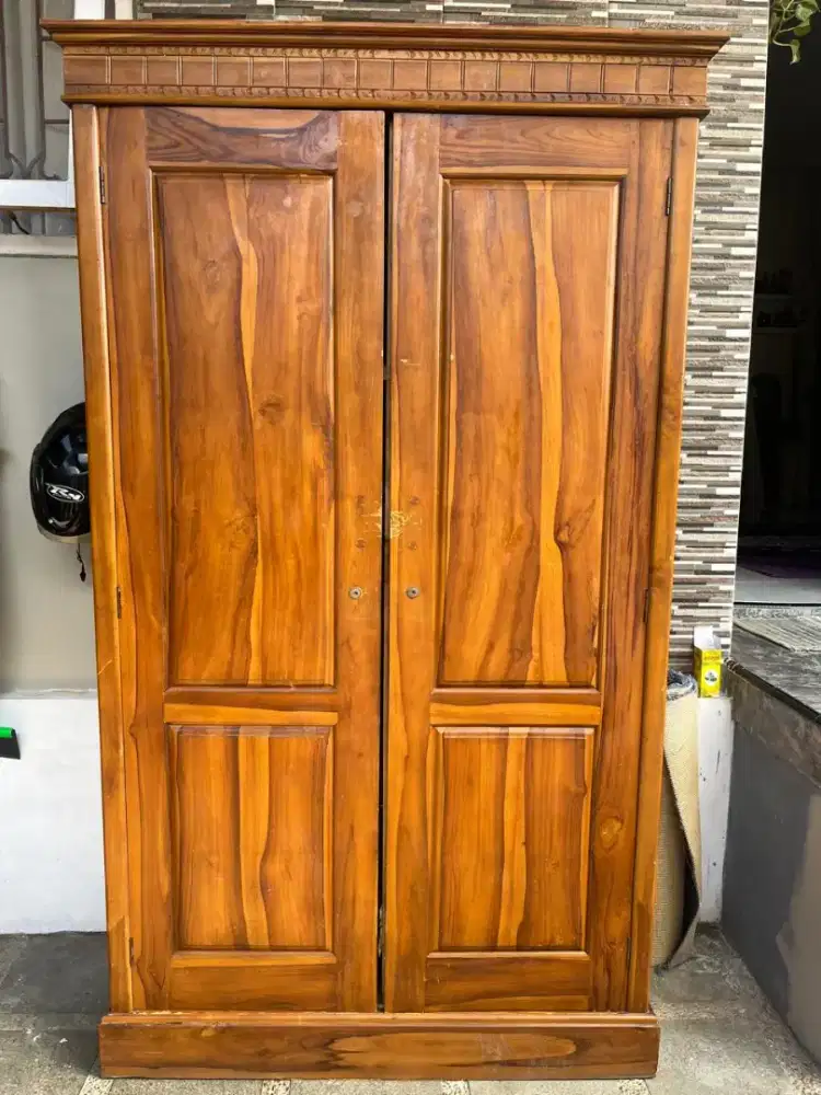 Dijual cepat Lemari Jati