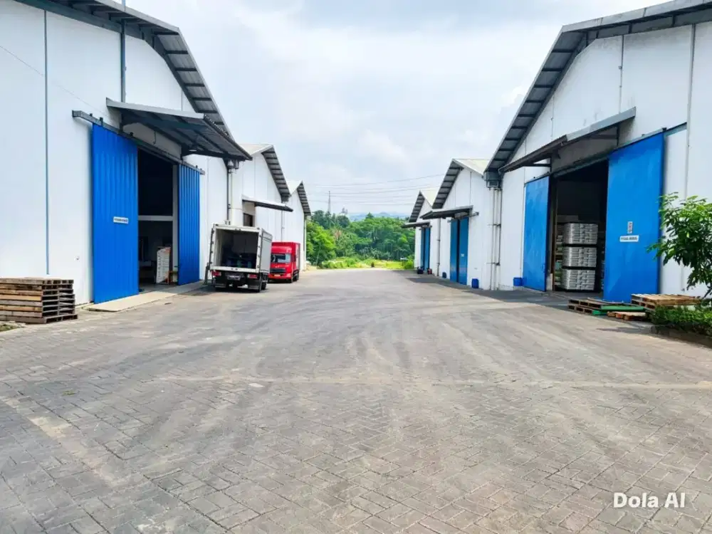 Disewakan Gudang Siap Pakai Dalam Komplek Gudang Bersama di Narogong