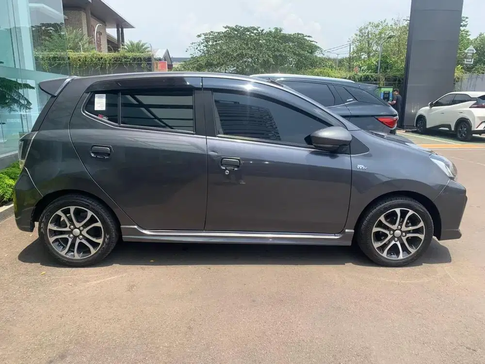Dijual ayla manual good condition
