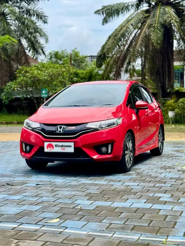 HONDA JAZZ RS MATIC 2015