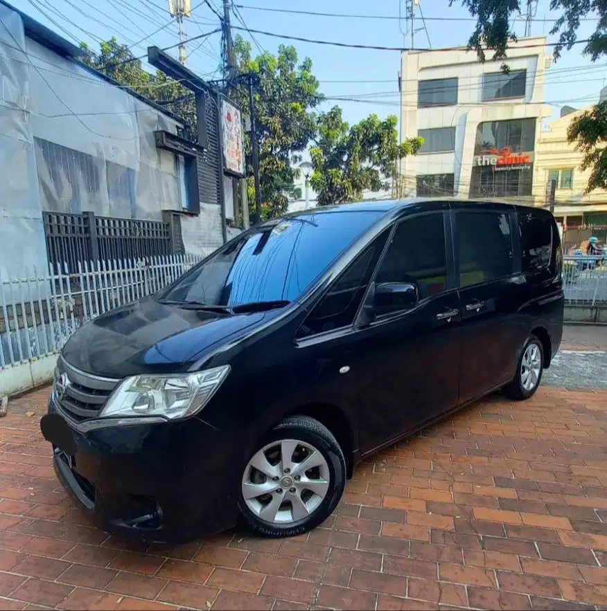Nissan Serena 2.0
