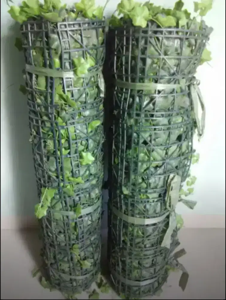 Daun Hijau Pajangan Hias