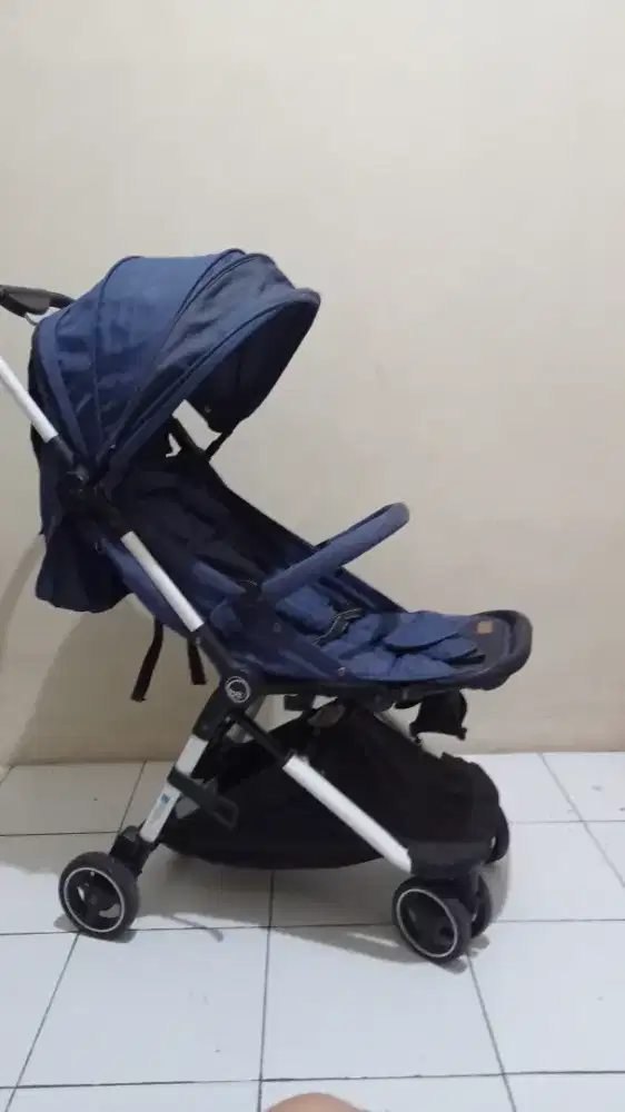 Stroller baby Elle kondisi masih bagus. Sesuai foto aja