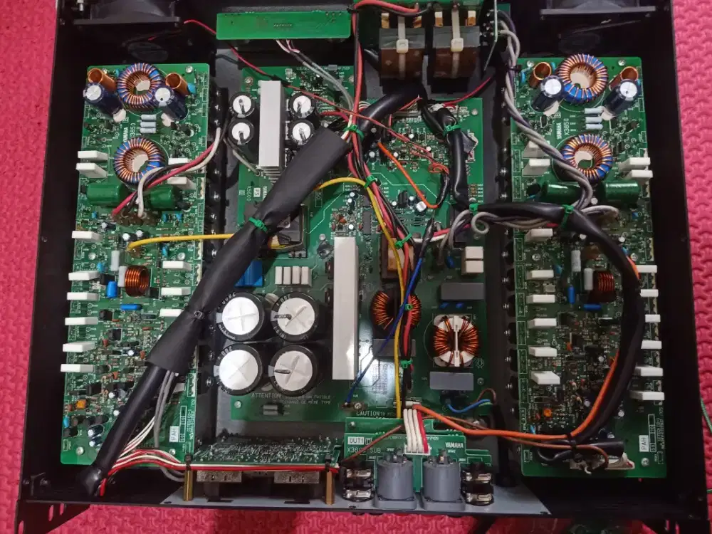 Power amplifier yamaha p7000s