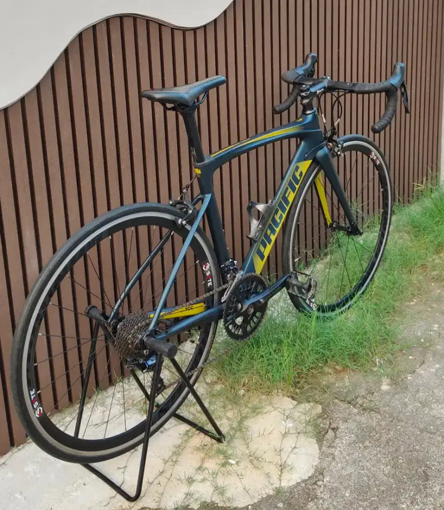 PACIFIC PRIMUM 5.3 CARBON SHIMANO 105