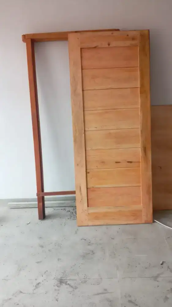 Kusen,pintu kayu mahoni