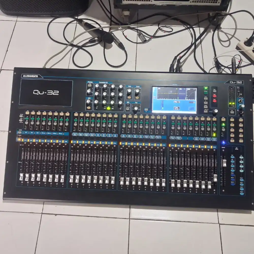 Mixer digital allen heath qu32