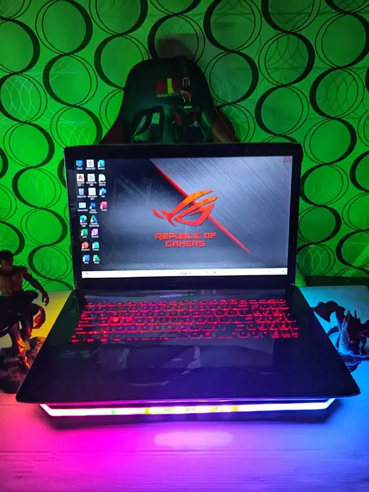 ASUS ROG GL752VW-303 [RAM 16Gb/ SSD+HDD/VGA NVIDIA GTX]